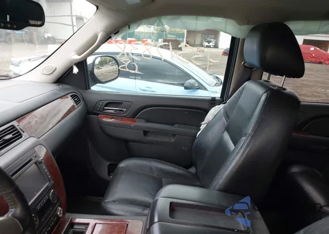 2013 Chevrolet Tahoe Ltz from USA, damaged, VIN 1GNSKCE00DR149739